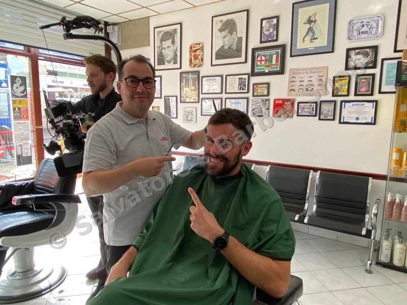 Salvatore cutting hair on camera for LADbible in 2022